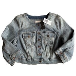 NWT Torrid Denim Cropped Jacket 1X Button Front Blue Jean Classic Minimalist